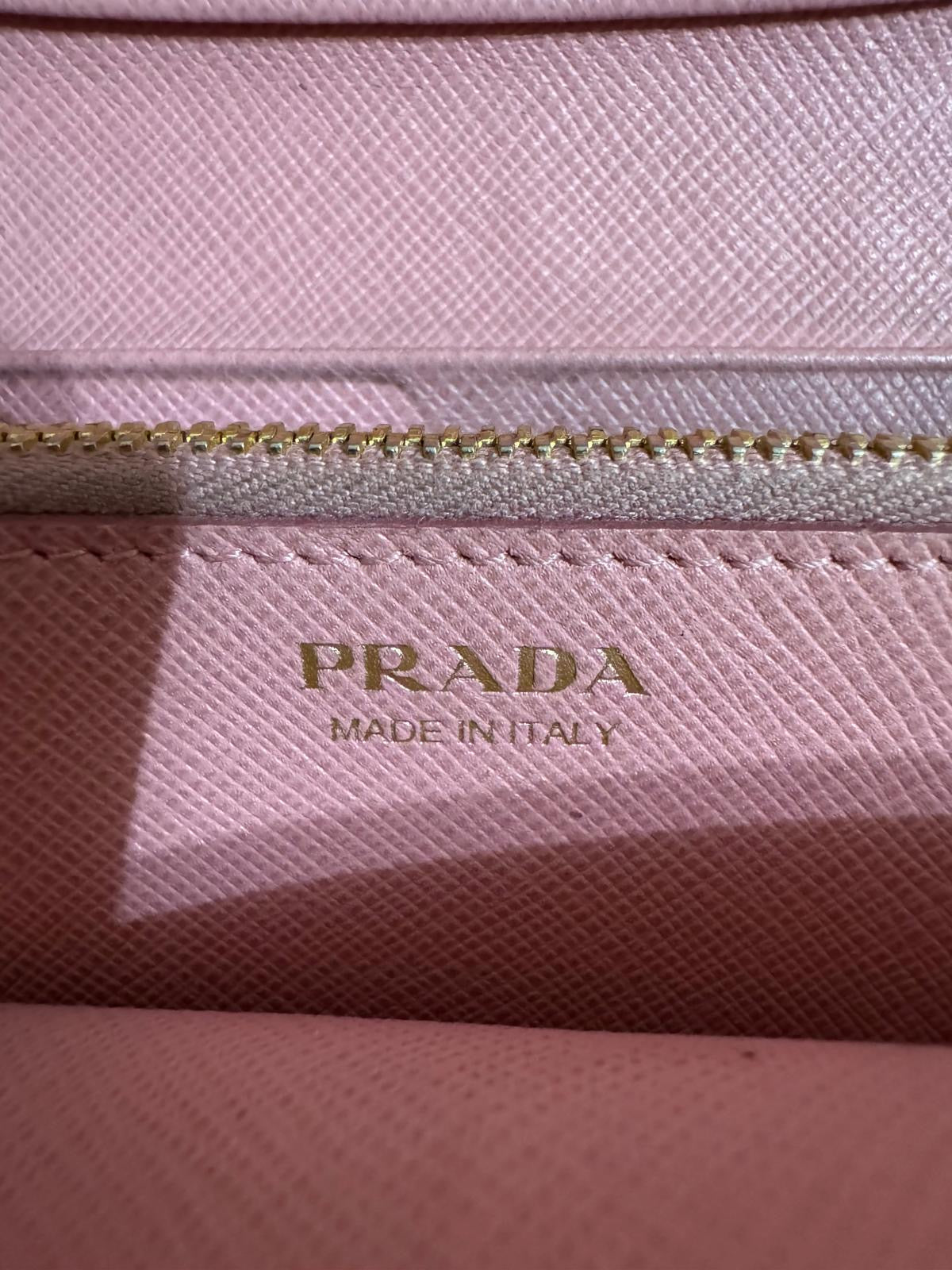 Portafoglio Prada