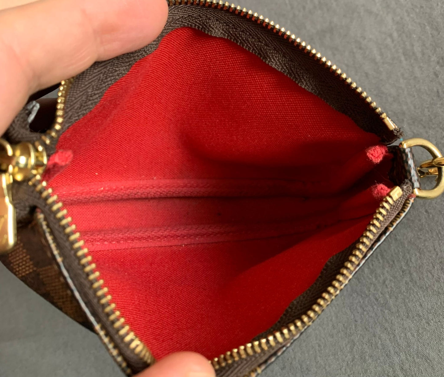 Pochette accessories LV