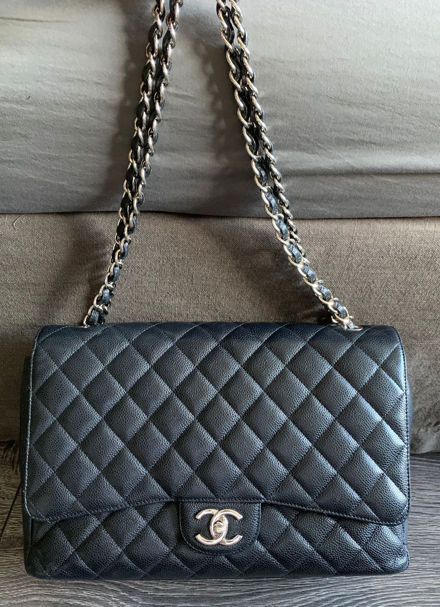 Chanel jumbo