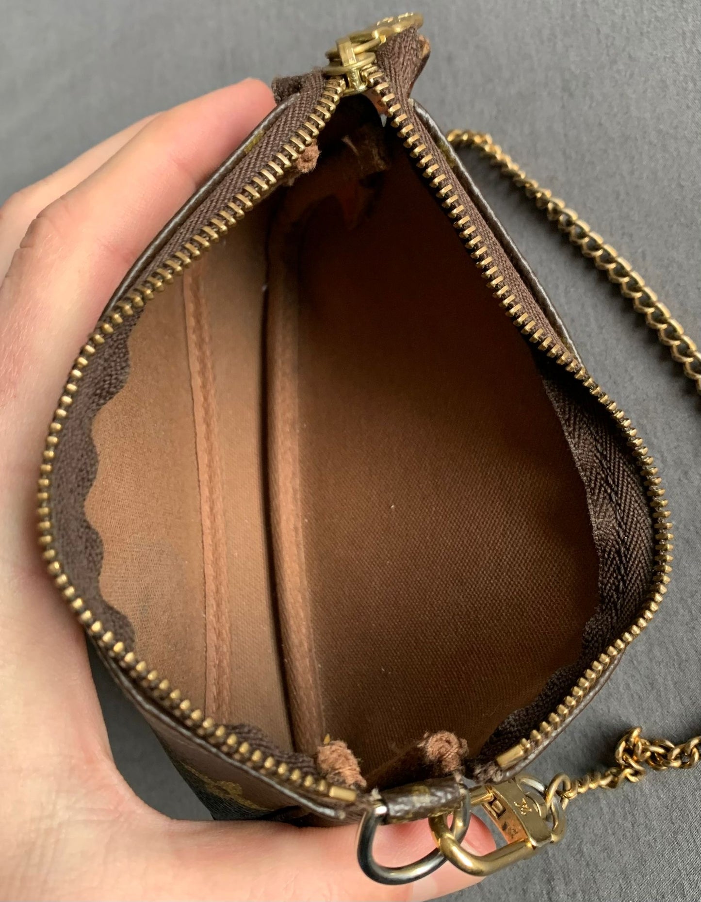 Pochette accessories Lv