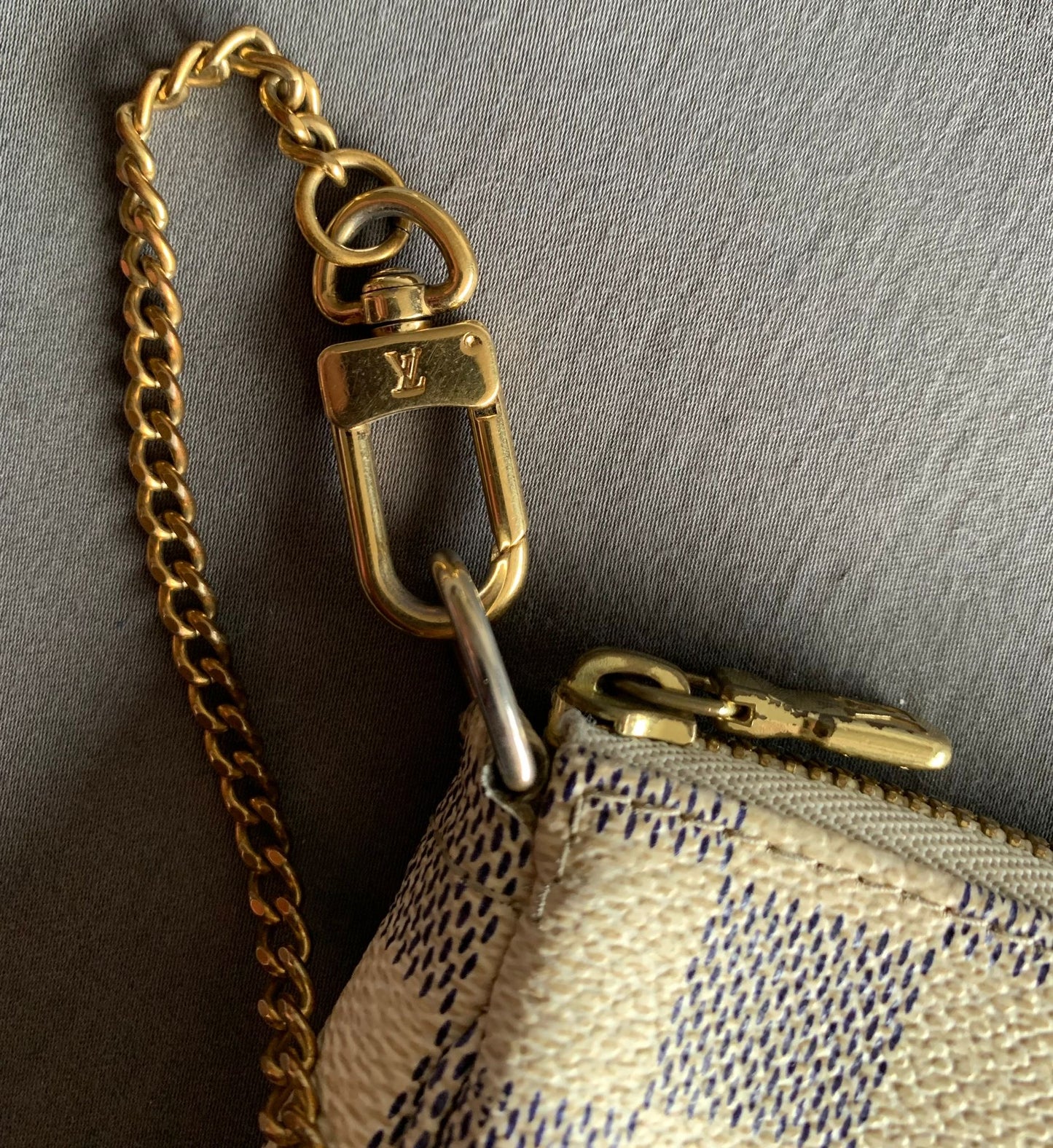 Pochette accessories LV