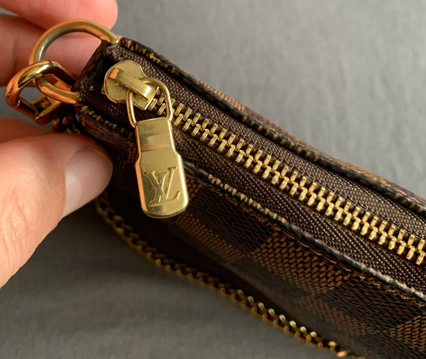 Pochette accessories LV