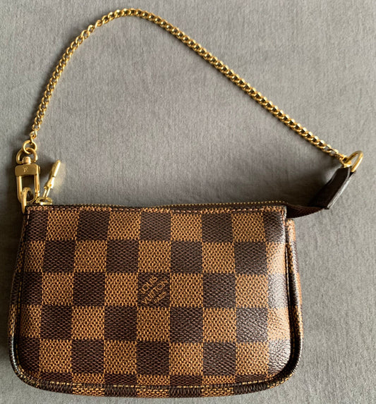 Pochette accessories LV