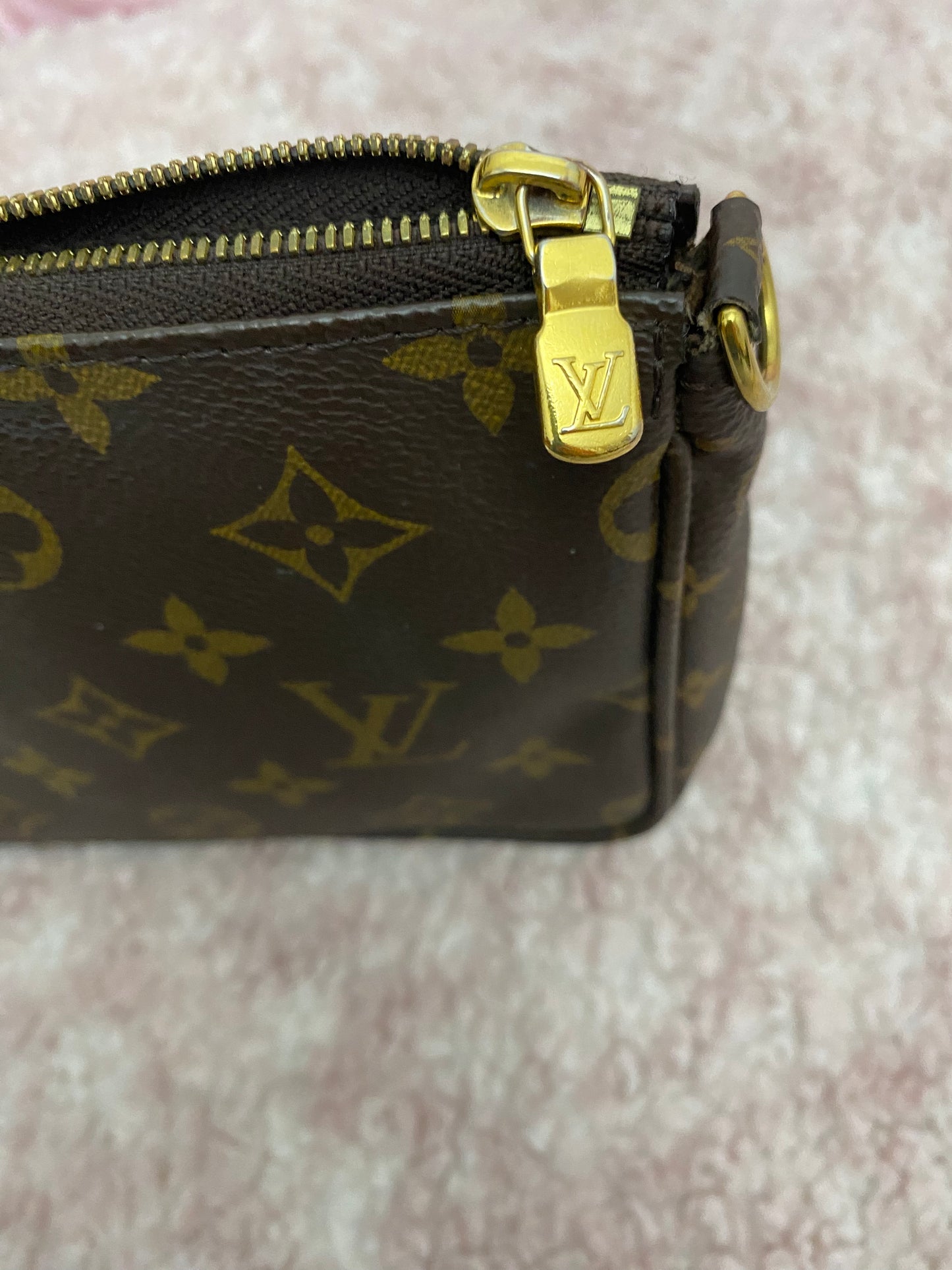 Pochette LV