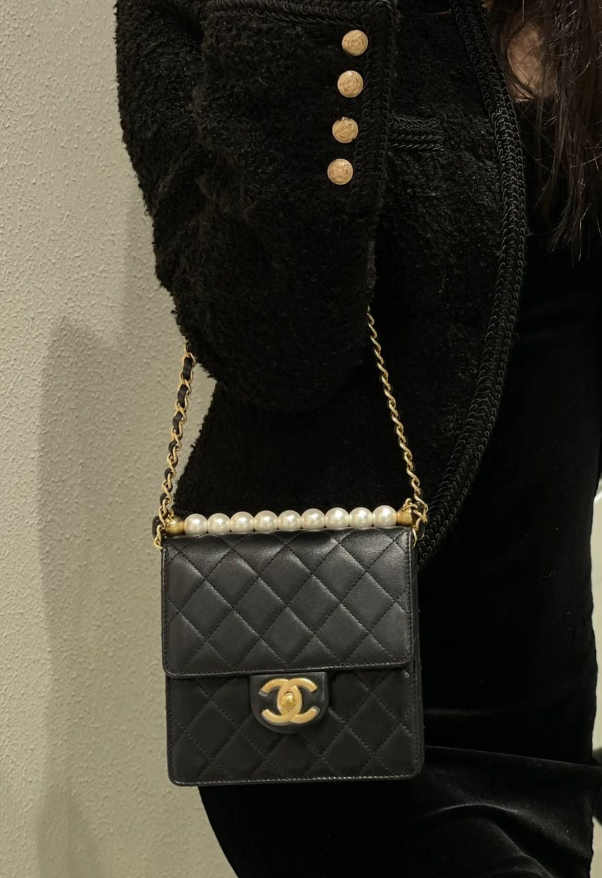 Chanel con perle