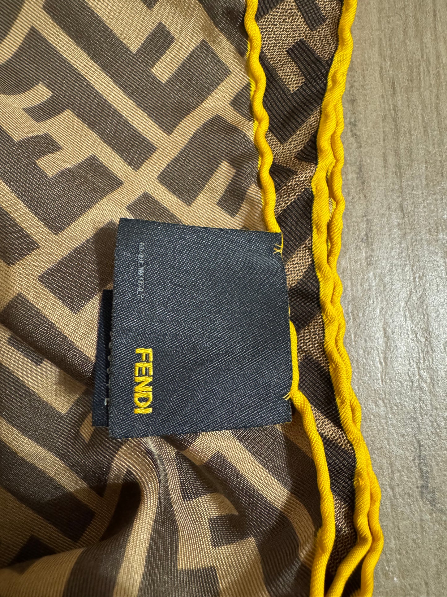 Foulard/stola Fendi