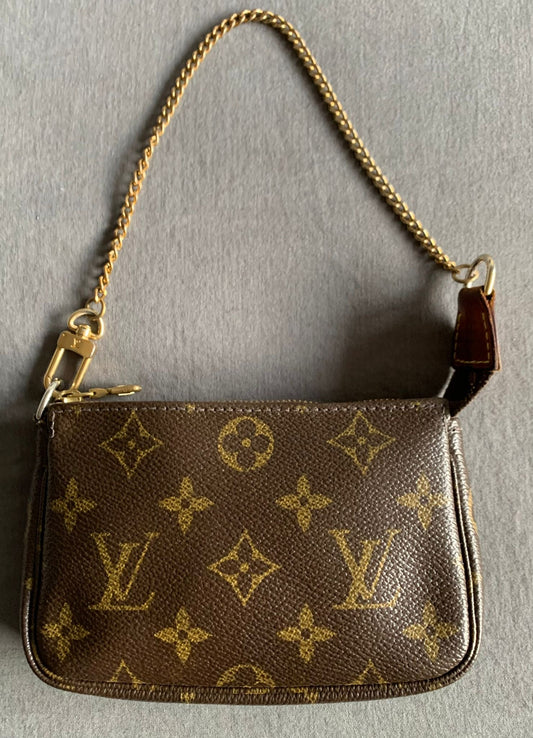 Pochette accessories Lv