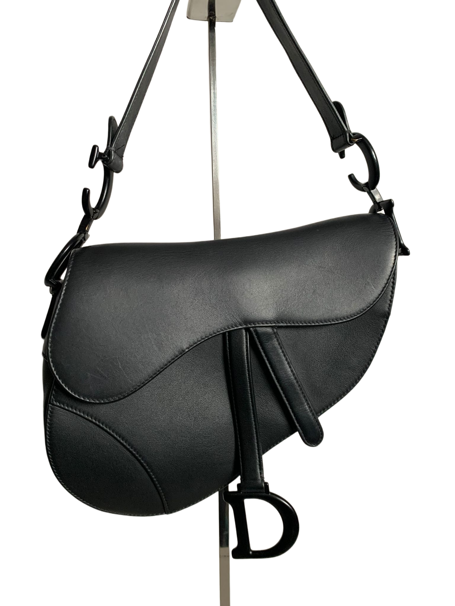 Processed image for Dior saddle