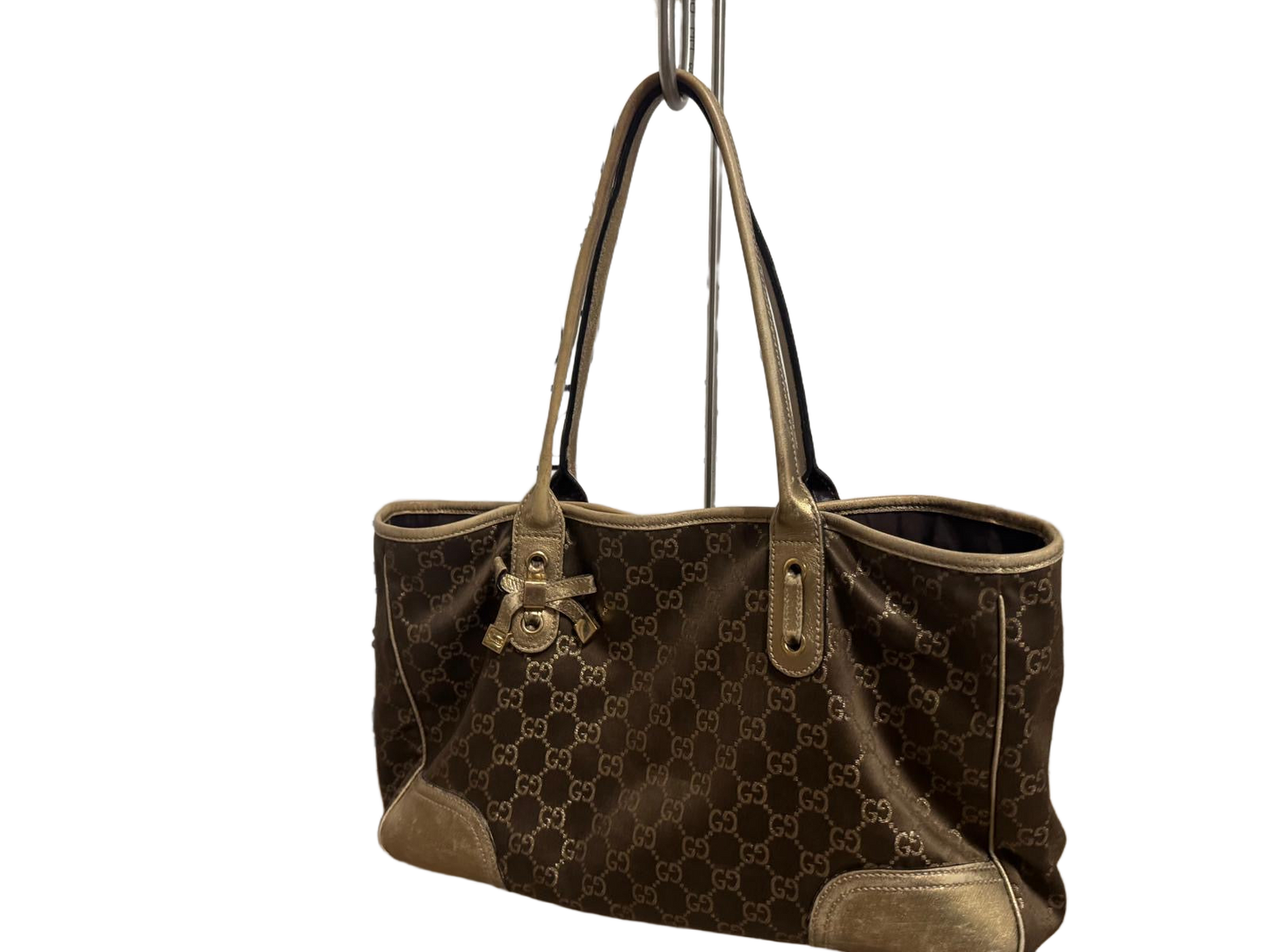 Processed image for Gucci shopper