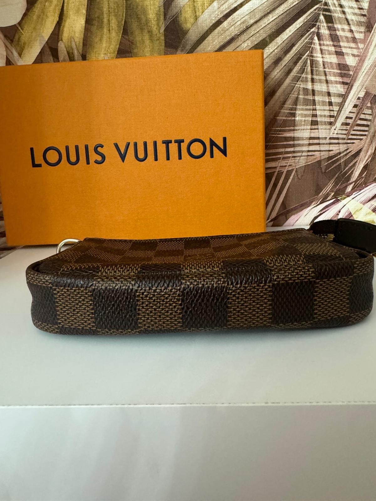 Mini pochette LV