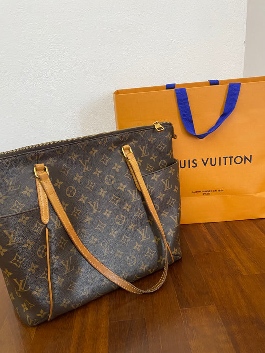 Lv totally MM