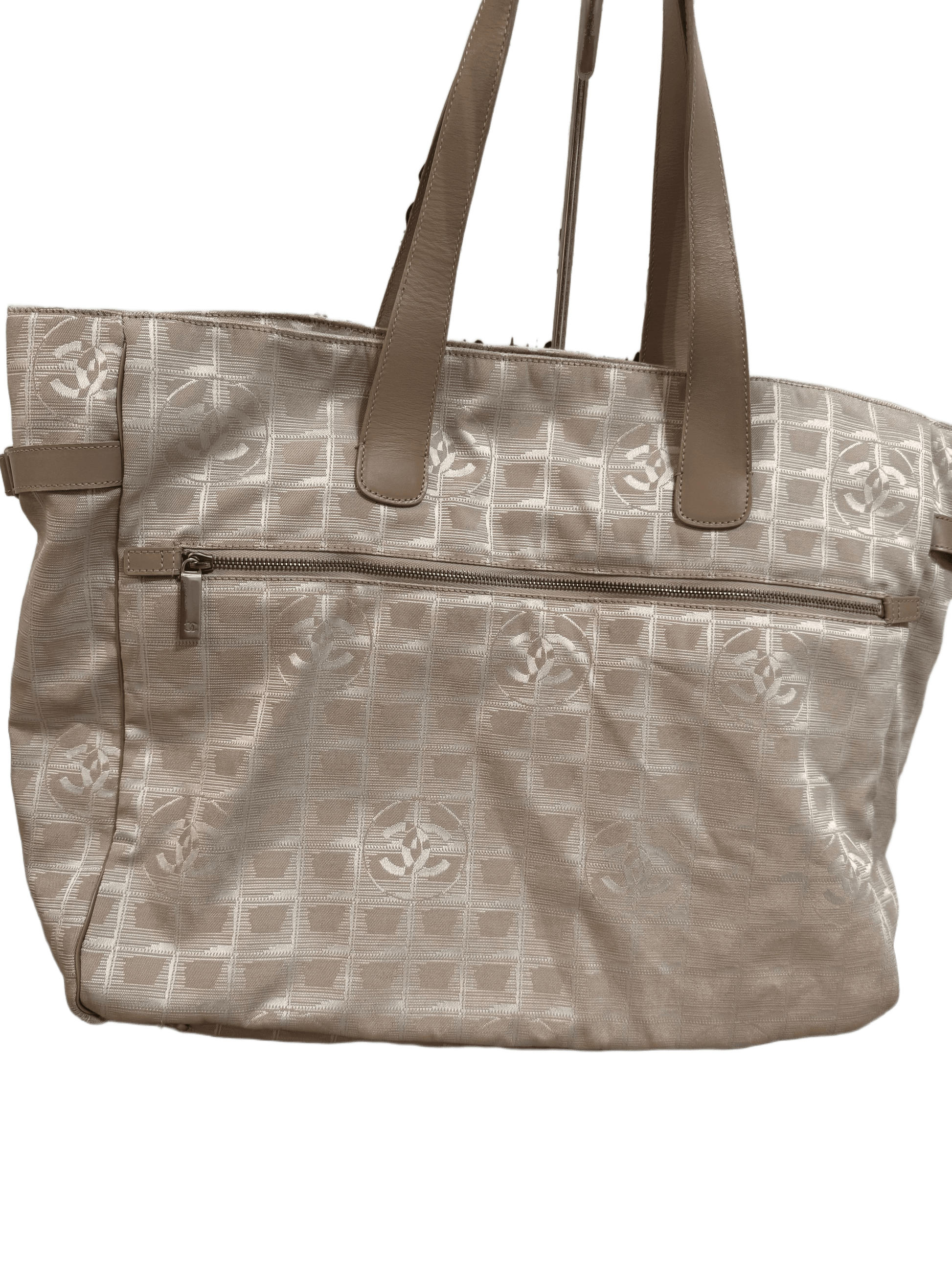 Processed image for Shopper Chanel